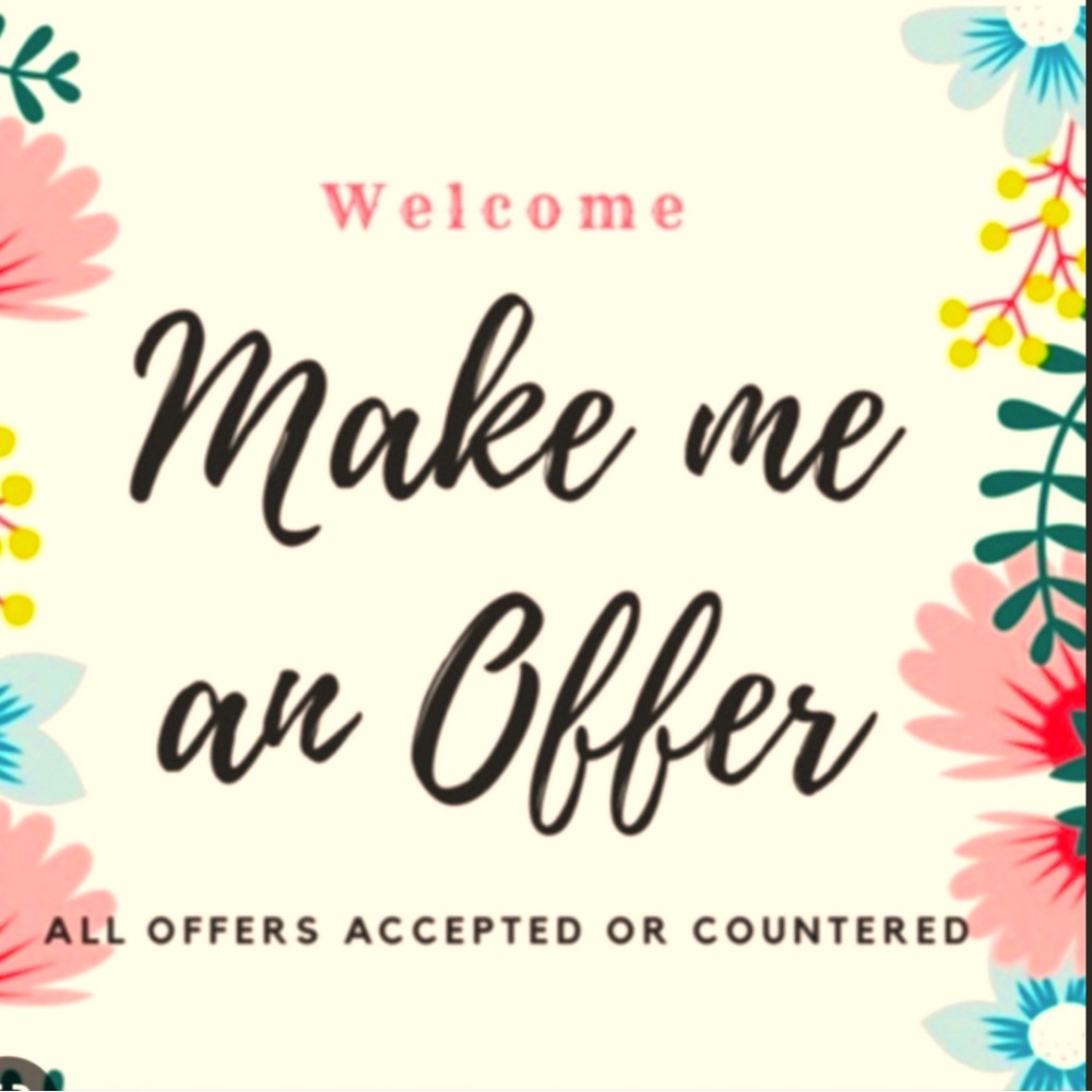 BUNDLE MORE THAN ONE ITEM AND ONLY PAY ONE PRICE FOR SHIPPING !! 👗👖👔🩱👟👒👜
